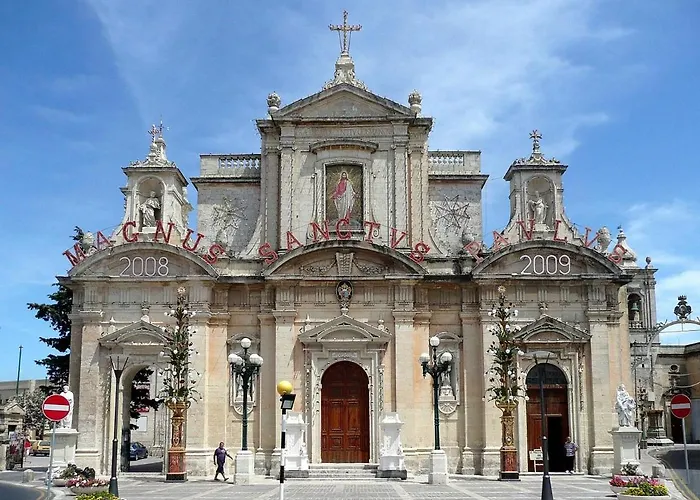 Ultimate Luxury Experience In Beautiful By 360 Estates * ربات