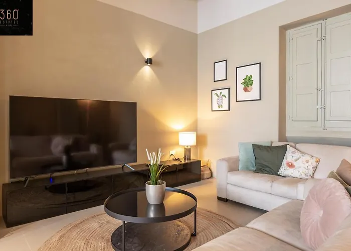 Ultimate Luxury Experience In Beautiful By 360 Estates