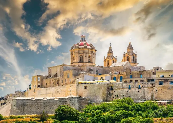 Ultimate Luxury Experience In Beautiful By 360 Estates Apartment